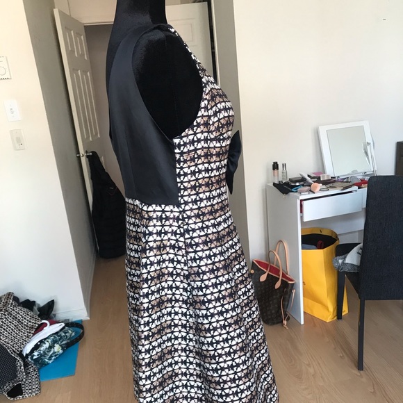 Slip - Picture 4 of 9